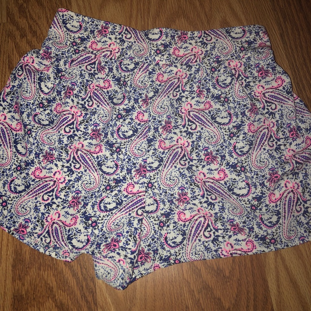 Patterned shorts